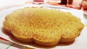 Torta Margherita con farina di riso al limone e granella di pistacchio